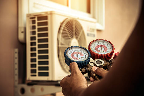 Professional Hvac technician working in Fredericksburg, TX